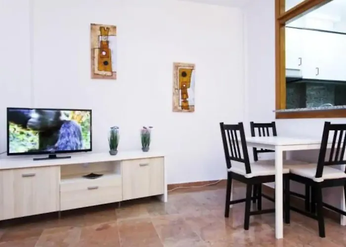White Beach 100M Playa, Wifi, Pool 6Pax